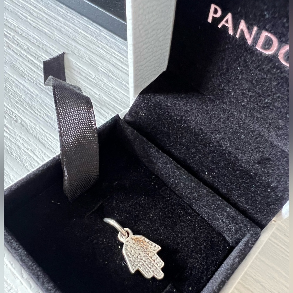 Pandora Hamsa Charm